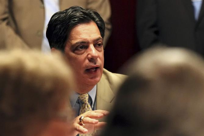 State Sen. Jay Costa (D., Allegheny) is pushing a sweeping campaign finance reform bill that would, among other changes, ban using campaign cash for personal use and require candidates to better describe their expenses on public forms. State Sen. Jay Costa (D., Allegheny) is pushing a sweeping campaign finance reform bill that would, among other changes, ban using campaign cash for personal use and require candidates to better describe their expenses on public forms.