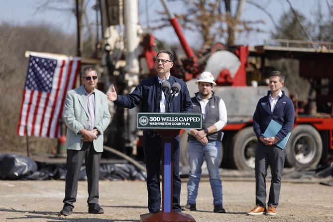 Gov. Josh Shapiro joined local leaders in Washington County to plug the 300th orphaned or abandoned well under his administration.
Gov. Josh Shapiro joined local leaders in Washington County to plug the 300th orphaned or abandoned well under his administration.