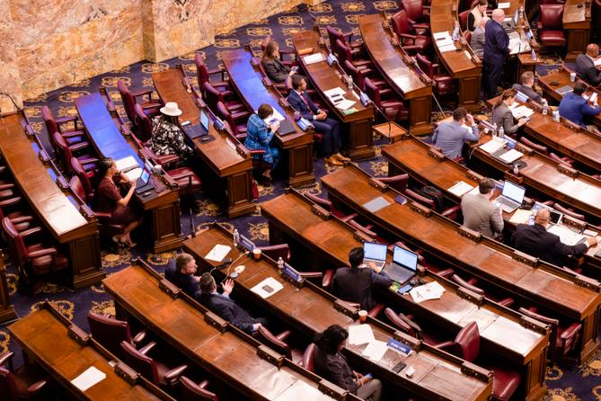 Members on the floor of the Pennsylvania state House.